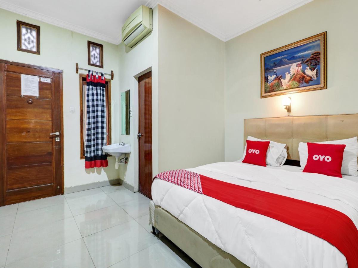 Oyo 90408 Hotel Horton Cirebon Esterno foto