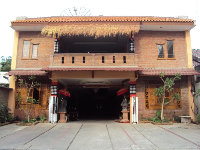 Oyo 90408 Hotel Horton Cirebon Esterno foto